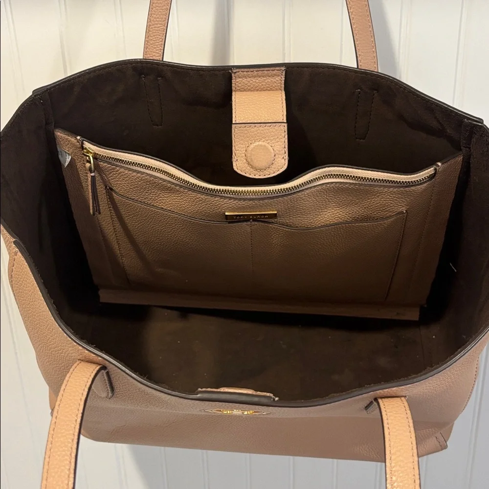 Tory Burch Carson Tote in Devon Sand with Gold Accent